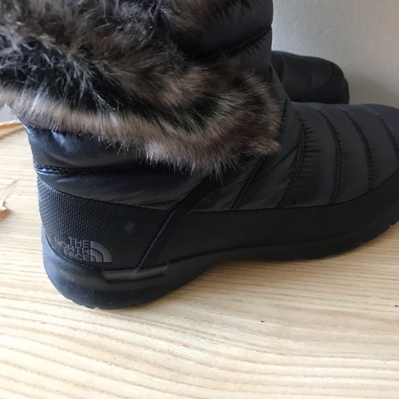 The North Face Black Thermoball Boots SZ 7 - Picture 7 of 7
